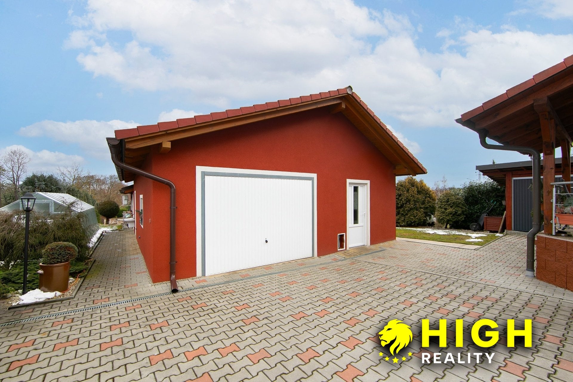 Nadstandardní rodinný dům 304 m² se zahradou 882 m², garáží a venkovním zázemím – Mantov – foto 22