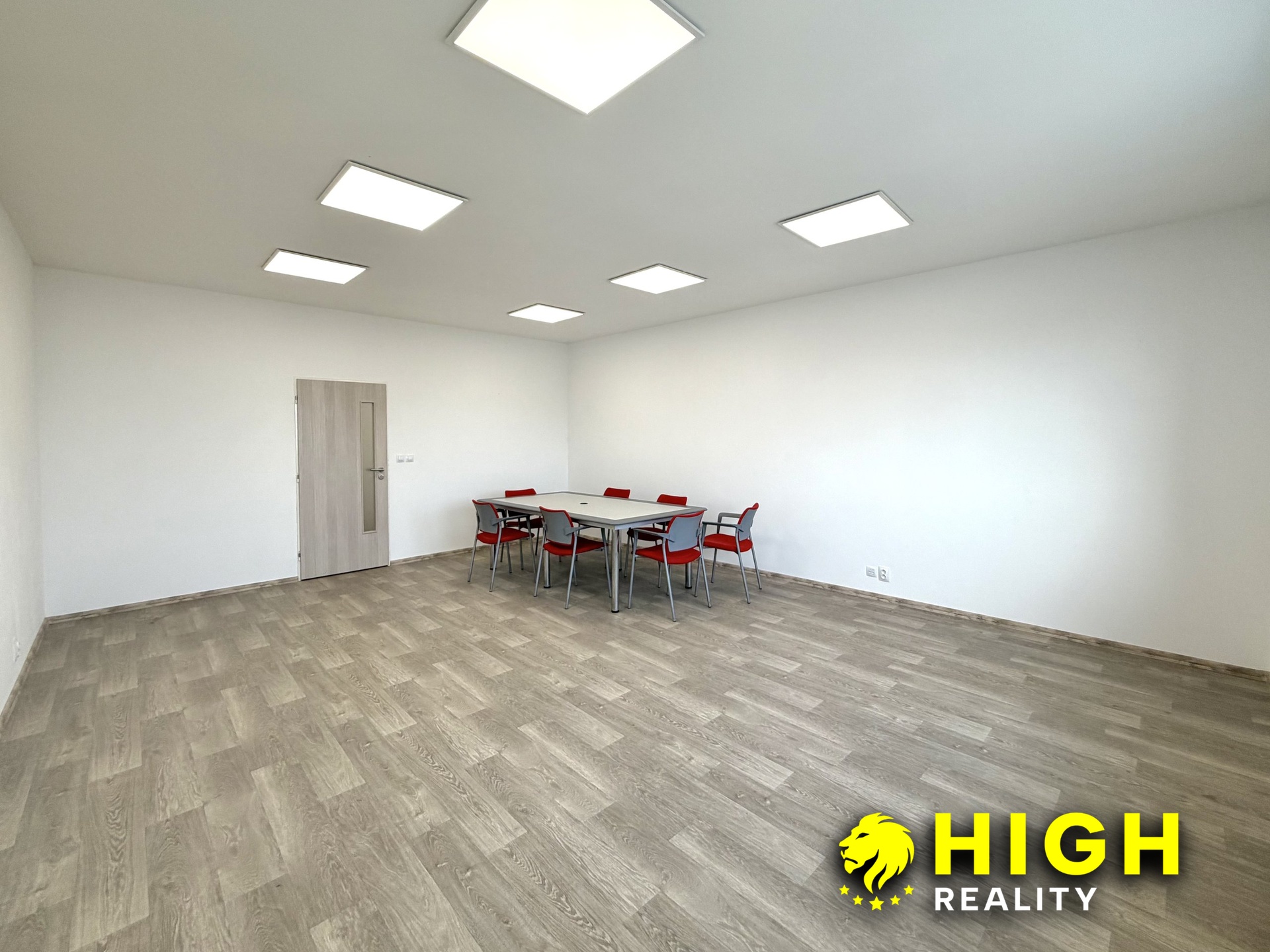 Pronájem kanceláře 28 m², Nýřany – foto 2